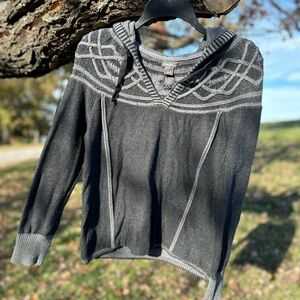 Eddie Bauer Gray Women's Sweater with Patterned Design